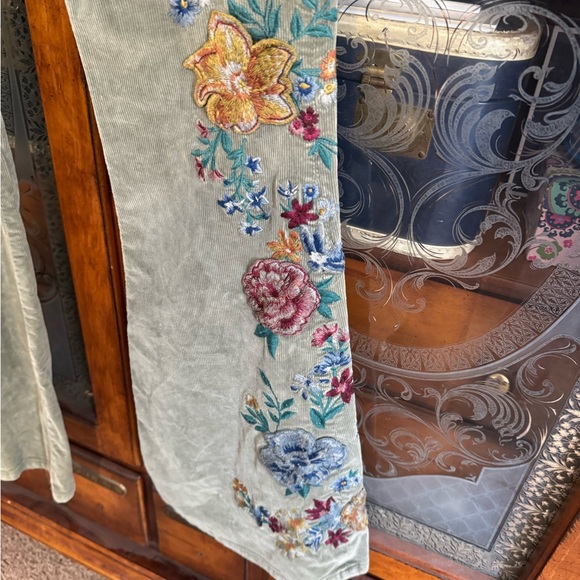 DRIFTWOOD Farrah Corduroy Flare Jeans - Picture 6 of 7